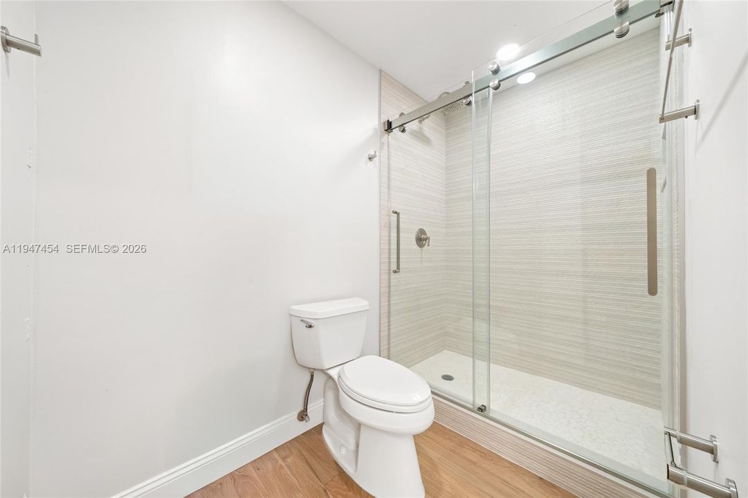 Vendido Recientemente: $1,750,000 (3 camas, 2 baños, 2032 Pies cuadrados)