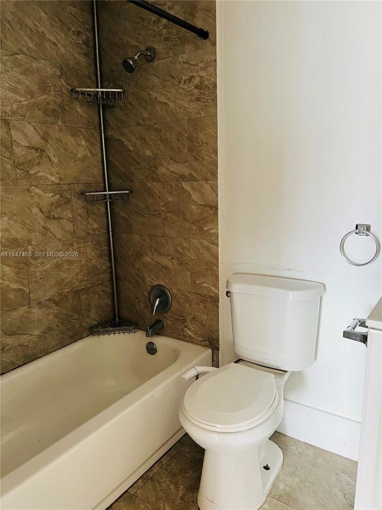 For Sale: $235,000 (2 beds, 2 baths, 1032 Square Feet)
