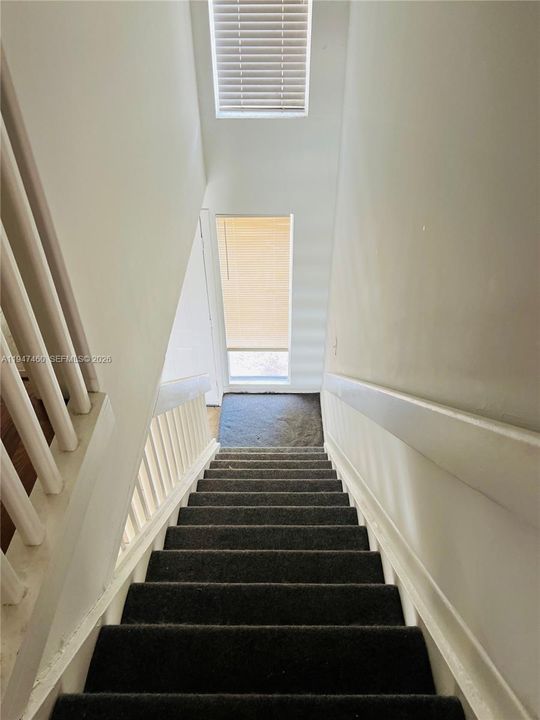 For Sale: $235,000 (2 beds, 2 baths, 1032 Square Feet)