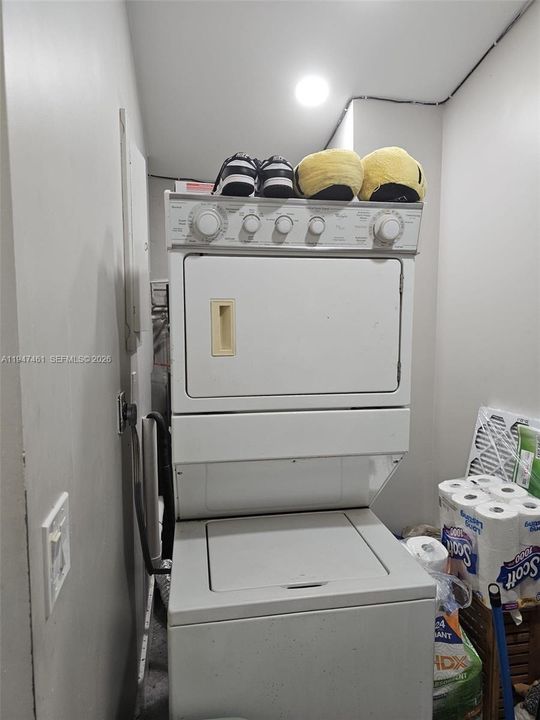 На продажу: $569,000 (3 спален, 2 ванн, 1352 Квадратных фут)