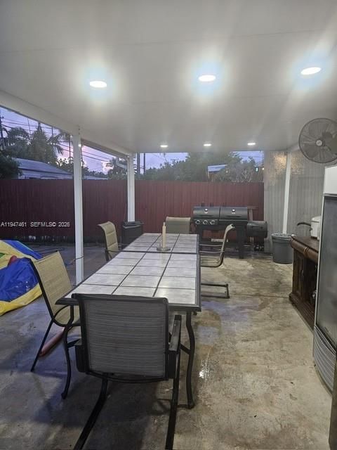 На продажу: $569,000 (3 спален, 2 ванн, 1352 Квадратных фут)