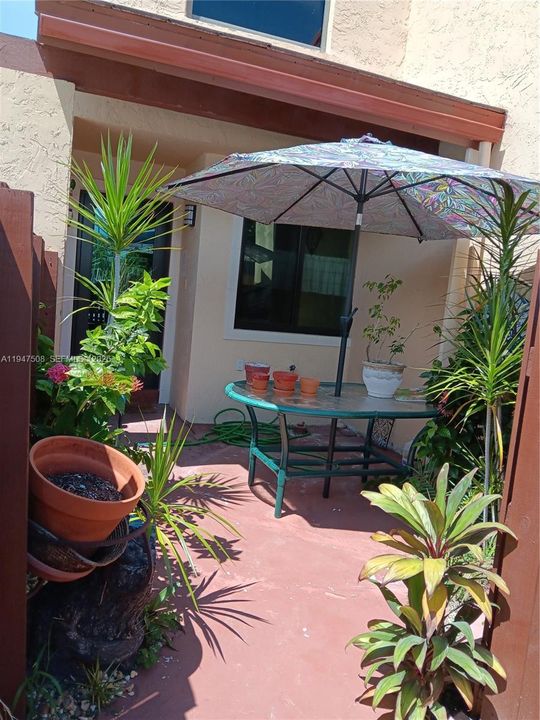 En Venta: $429,900 (2 camas, 2 baños, 1511 Pies cuadrados)