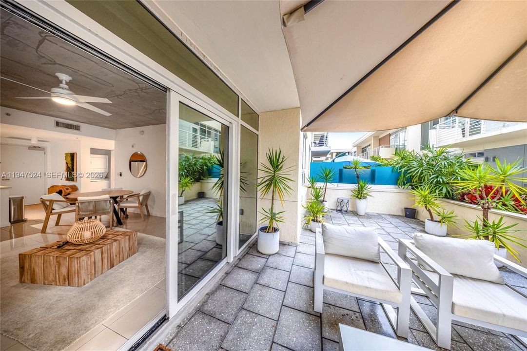 For Sale: $670,000 (2 beds, 2 baths, 1146 Square Feet)