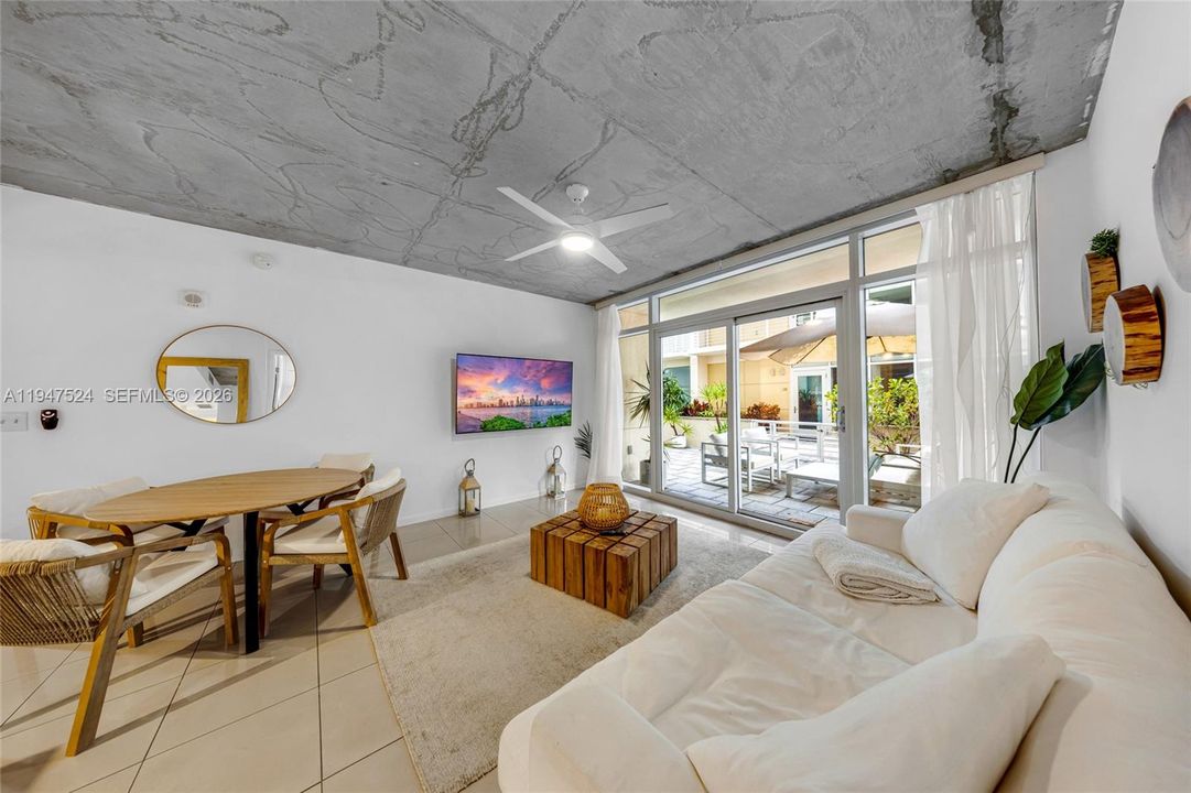 For Sale: $670,000 (2 beds, 2 baths, 1146 Square Feet)
