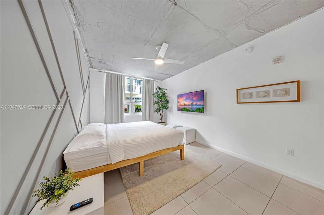 For Sale: $670,000 (2 beds, 2 baths, 1146 Square Feet)
