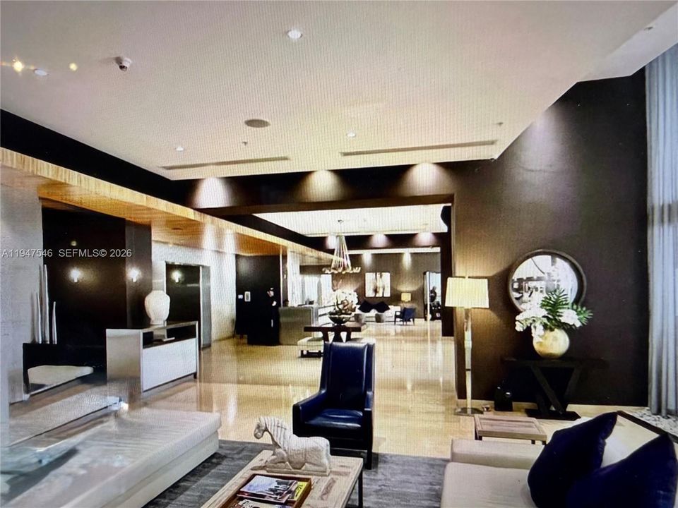 En Venta: $488,250 (1 camas, 1 baños, 877 Pies cuadrados)