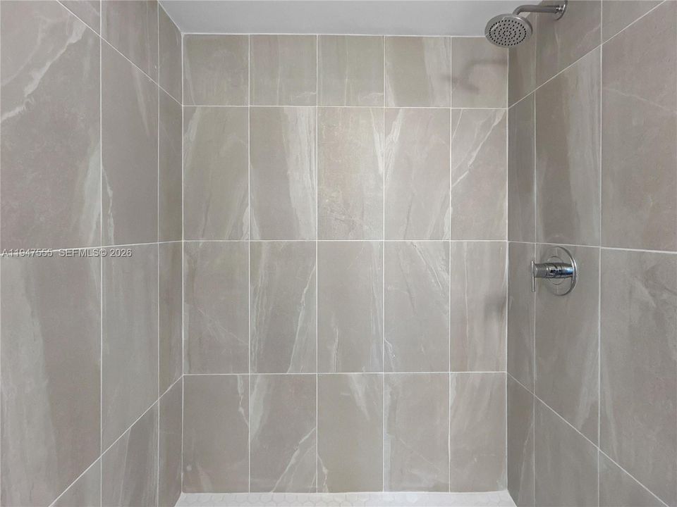 Недавно продано: $319,990 (4 спален, 2 ванн, 1324 Квадратных фут)