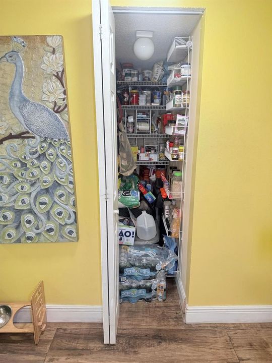 En Venta: $330,000 (2 camas, 2 baños, 914 Pies cuadrados)