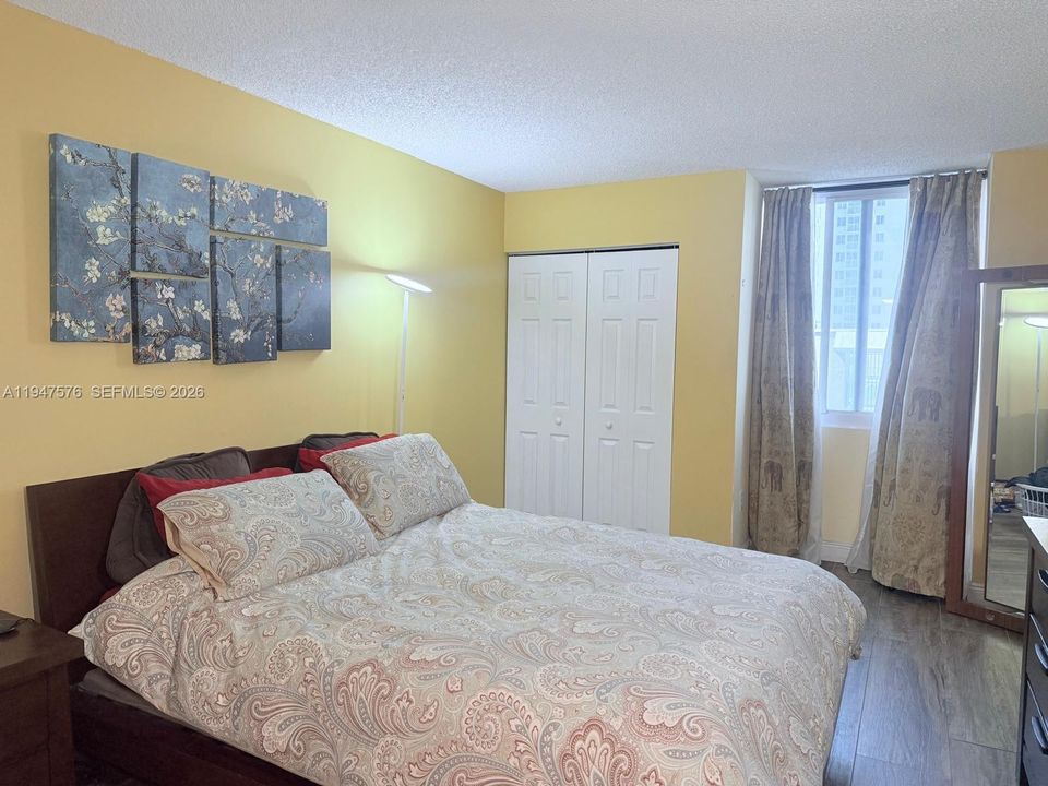 En Venta: $330,000 (2 camas, 2 baños, 914 Pies cuadrados)