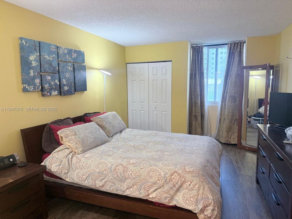 En Venta: $330,000 (2 camas, 2 baños, 914 Pies cuadrados)