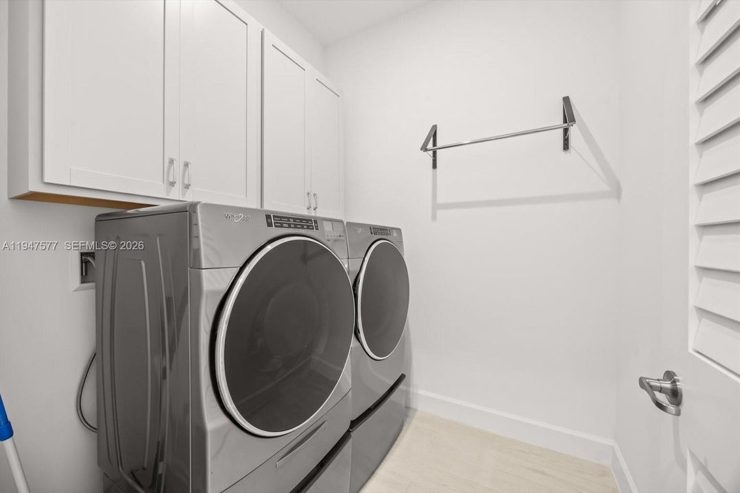 En Venta: $529,900 (3 camas, 2 baños, 1904 Pies cuadrados)