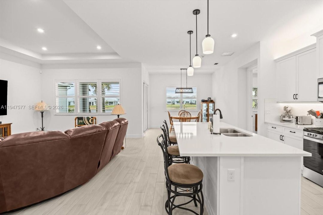 En Venta: $529,900 (3 camas, 2 baños, 1904 Pies cuadrados)