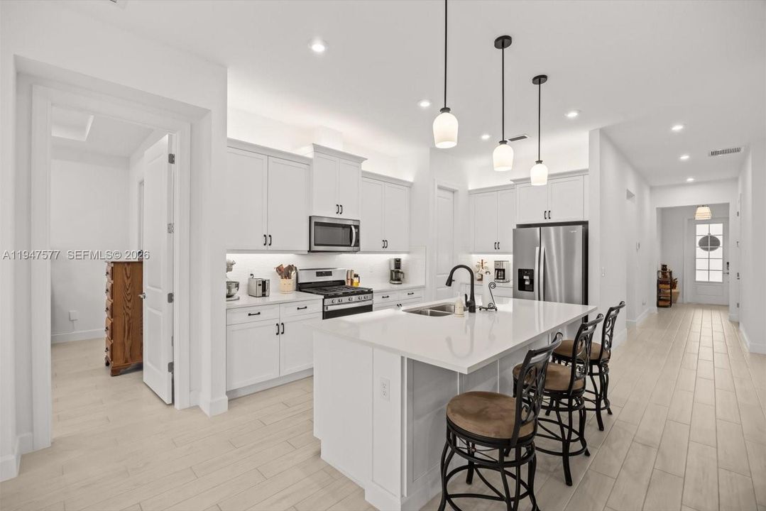 En Venta: $529,900 (3 camas, 2 baños, 1904 Pies cuadrados)