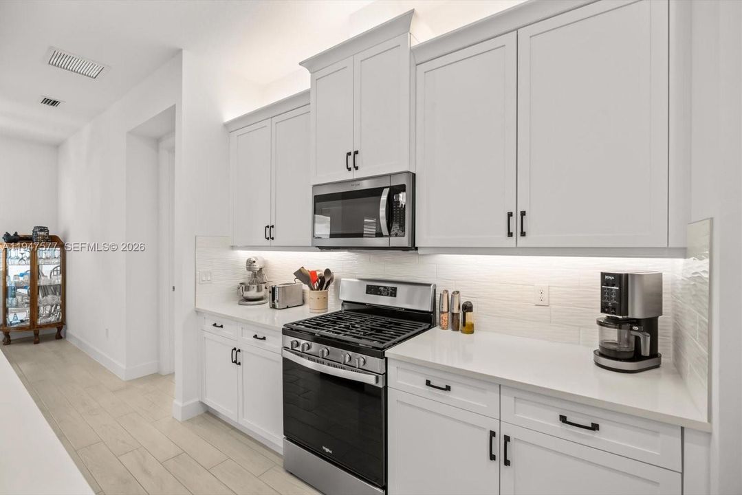 En Venta: $529,900 (3 camas, 2 baños, 1904 Pies cuadrados)