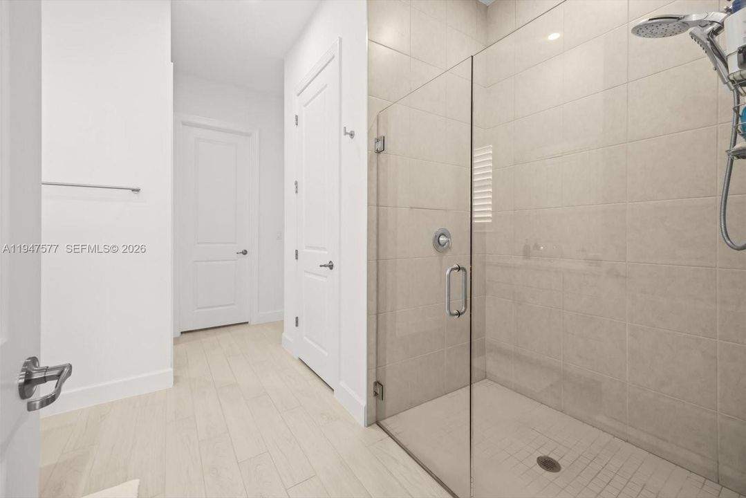 En Venta: $529,900 (3 camas, 2 baños, 1904 Pies cuadrados)
