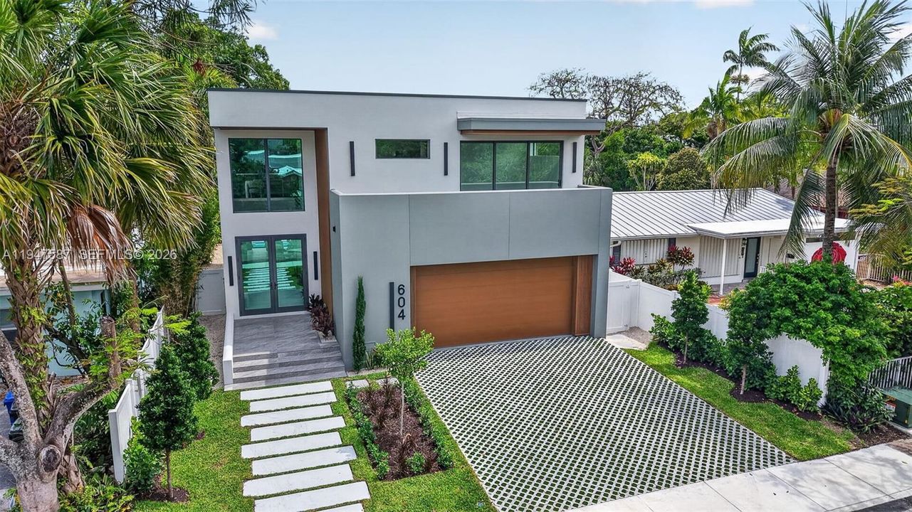 На продажу: $2,499,000 (4 спален, 4 ванн, 3347 Квадратных фут)