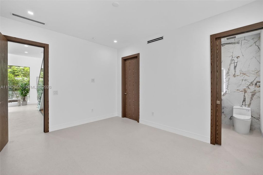 На продажу: $2,499,000 (4 спален, 4 ванн, 3347 Квадратных фут)
