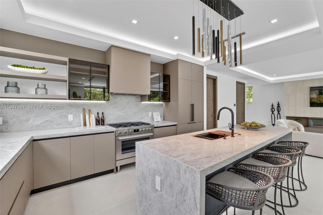 На продажу: $2,499,000 (4 спален, 4 ванн, 3347 Квадратных фут)