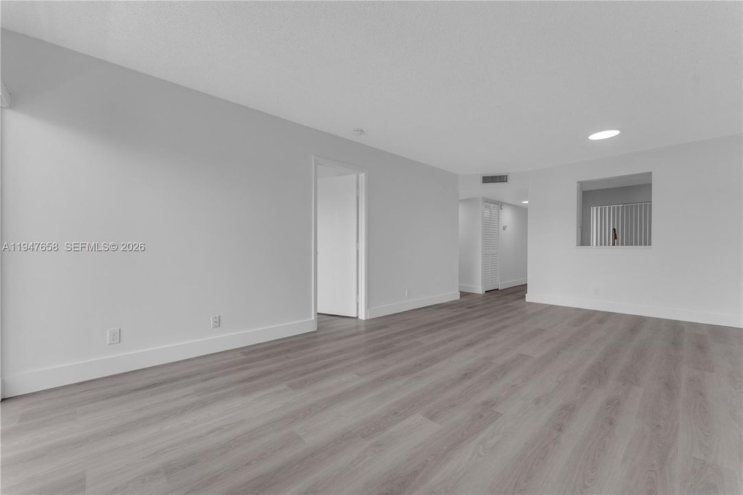 En Venta: $219,500 (2 camas, 2 baños, 832 Pies cuadrados)