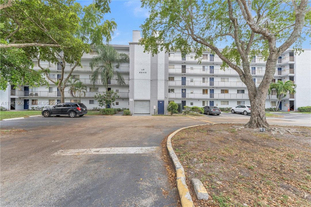 En Venta: $219,500 (2 camas, 2 baños, 832 Pies cuadrados)