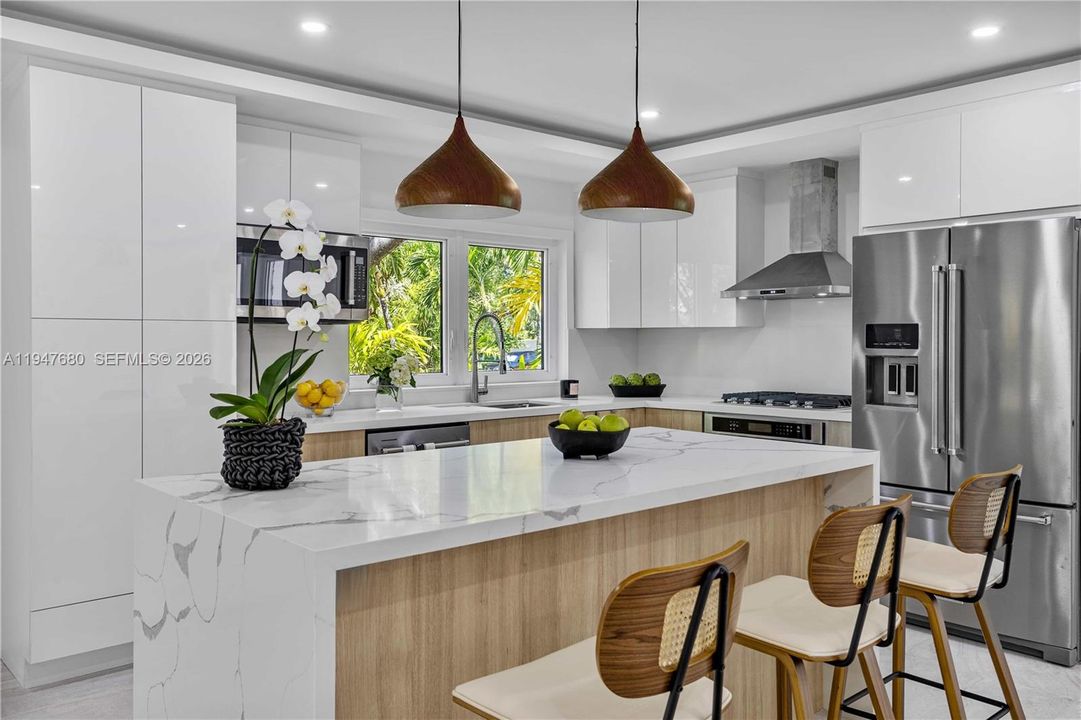 For Sale: $1,475,000 (5 beds, 4 baths, 3045 Square Feet)