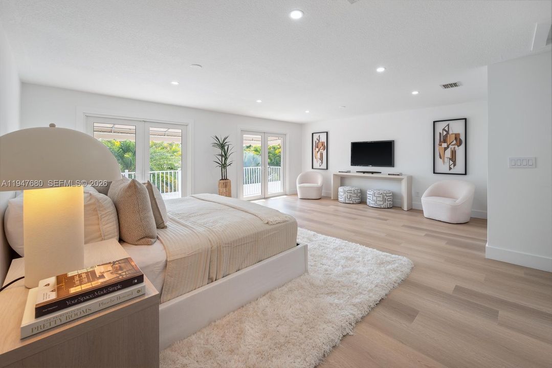 For Sale: $1,475,000 (5 beds, 4 baths, 3045 Square Feet)