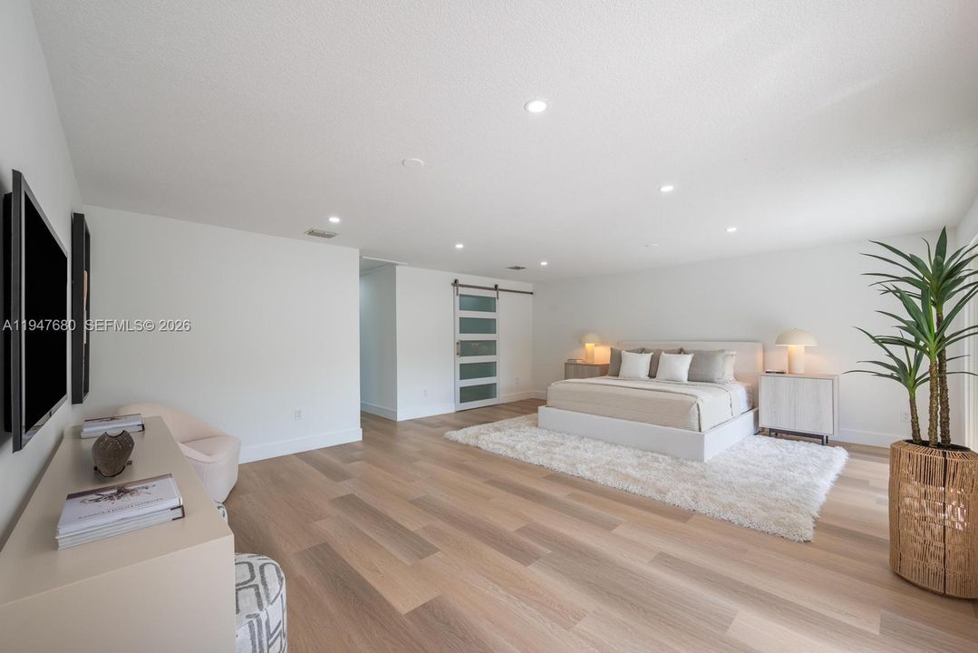 For Sale: $1,475,000 (5 beds, 4 baths, 3045 Square Feet)