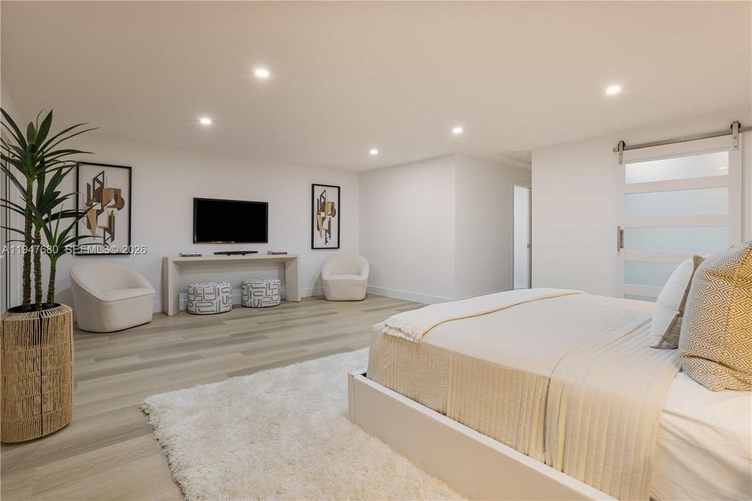 For Sale: $1,475,000 (5 beds, 4 baths, 3045 Square Feet)
