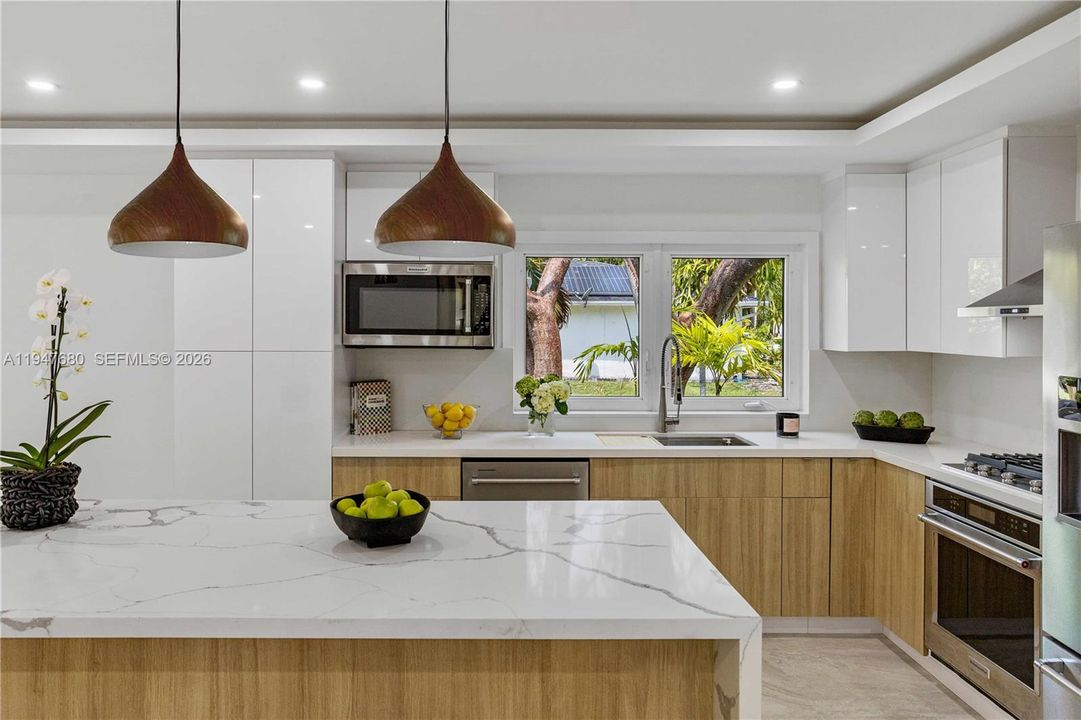 For Sale: $1,475,000 (5 beds, 4 baths, 3045 Square Feet)