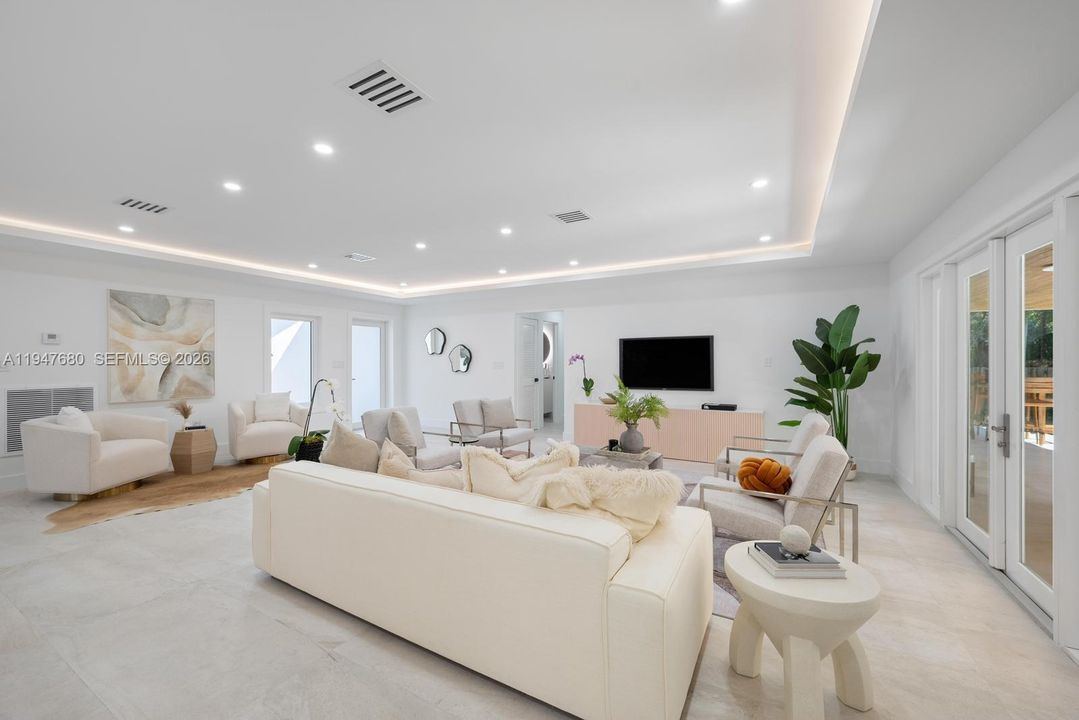 For Sale: $1,475,000 (5 beds, 4 baths, 3045 Square Feet)