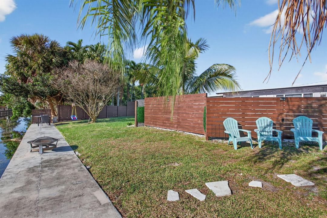 1530 W River Dr, Margate