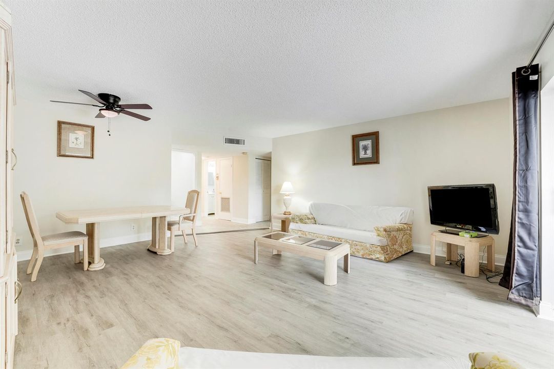 Living/Dining Area