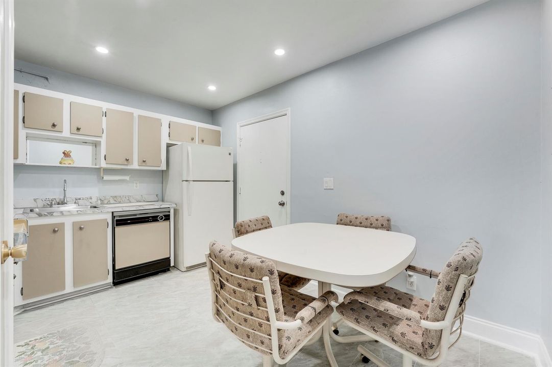 breakfast area