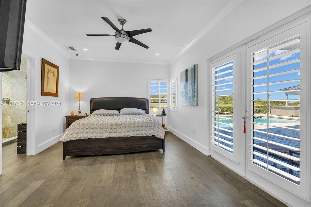 Second Master Bedroom (First Floor)