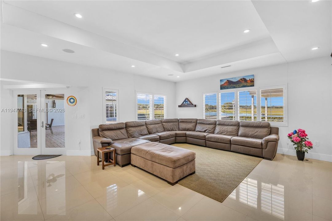 Recently Sold: $1,695,000 (5 beds, 3 baths, 3447 Square Feet)