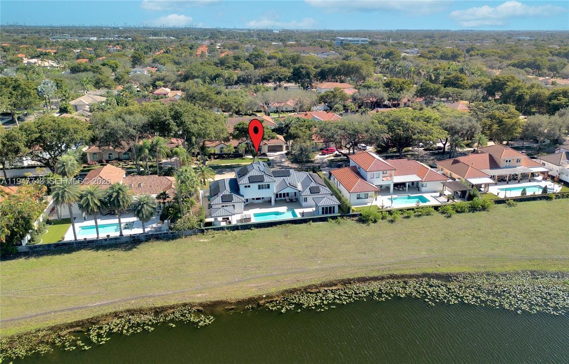 Recently Sold: $1,695,000 (5 beds, 3 baths, 3447 Square Feet)