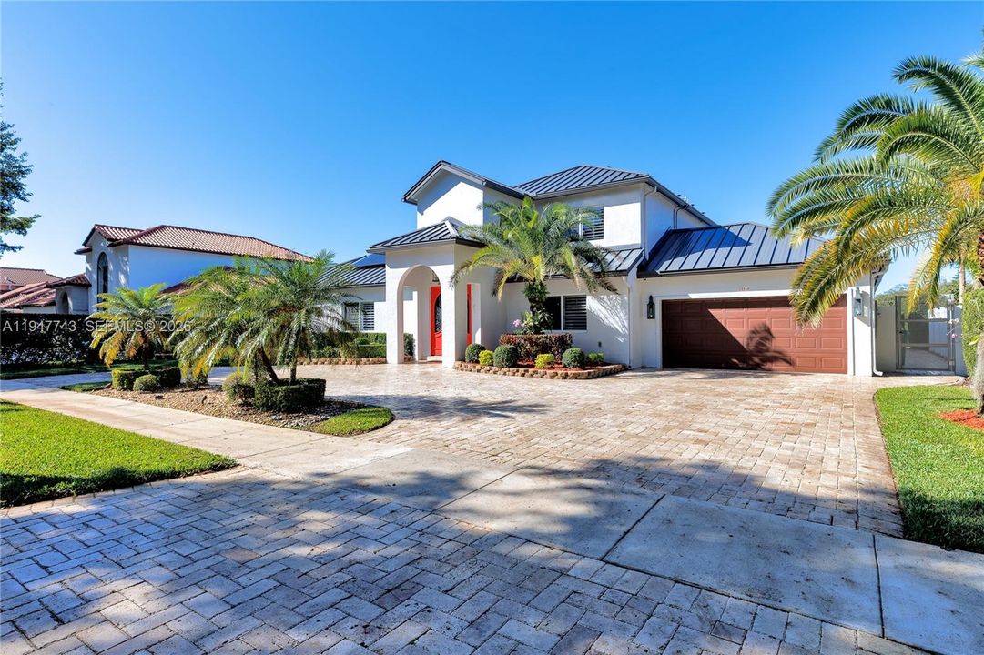 Recently Sold: $1,695,000 (5 beds, 3 baths, 3447 Square Feet)