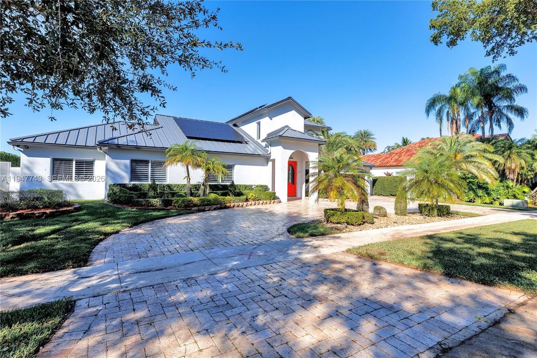 Recently Sold: $1,695,000 (5 beds, 3 baths, 3447 Square Feet)