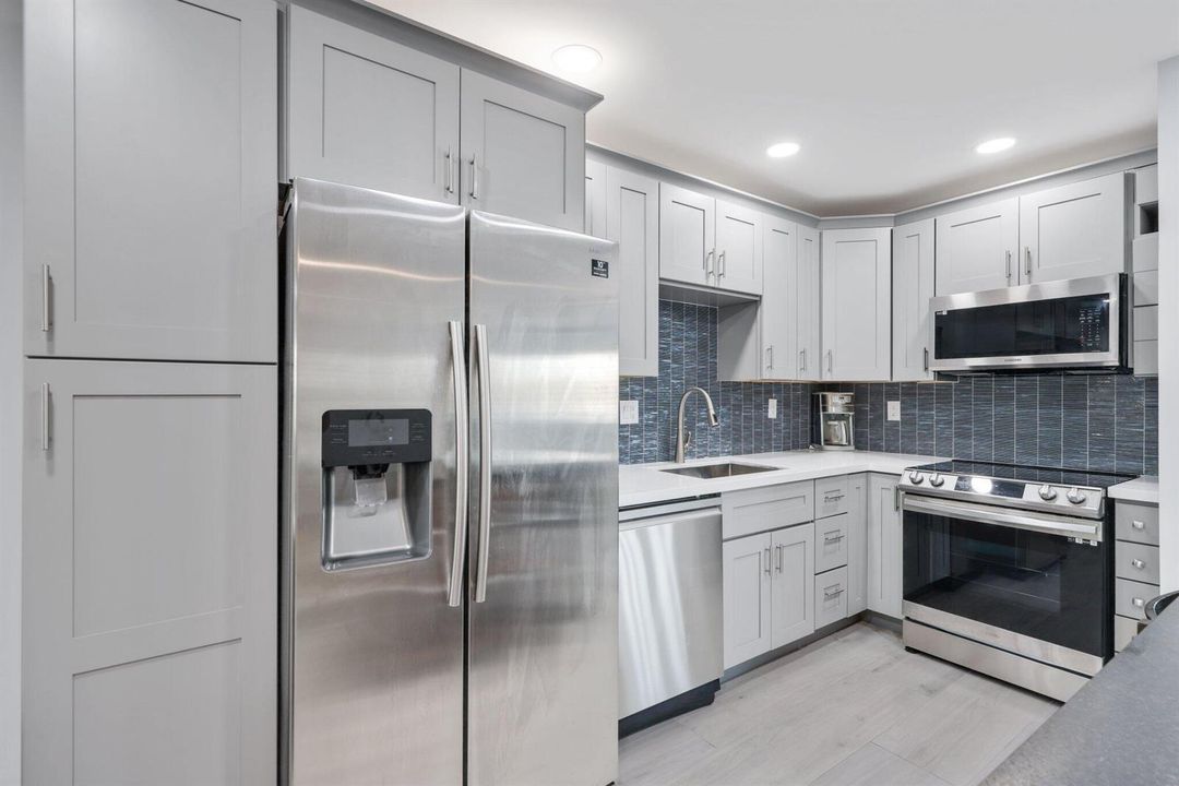 833 Southeast 22nd Ave - 44.jpg-SMALL
