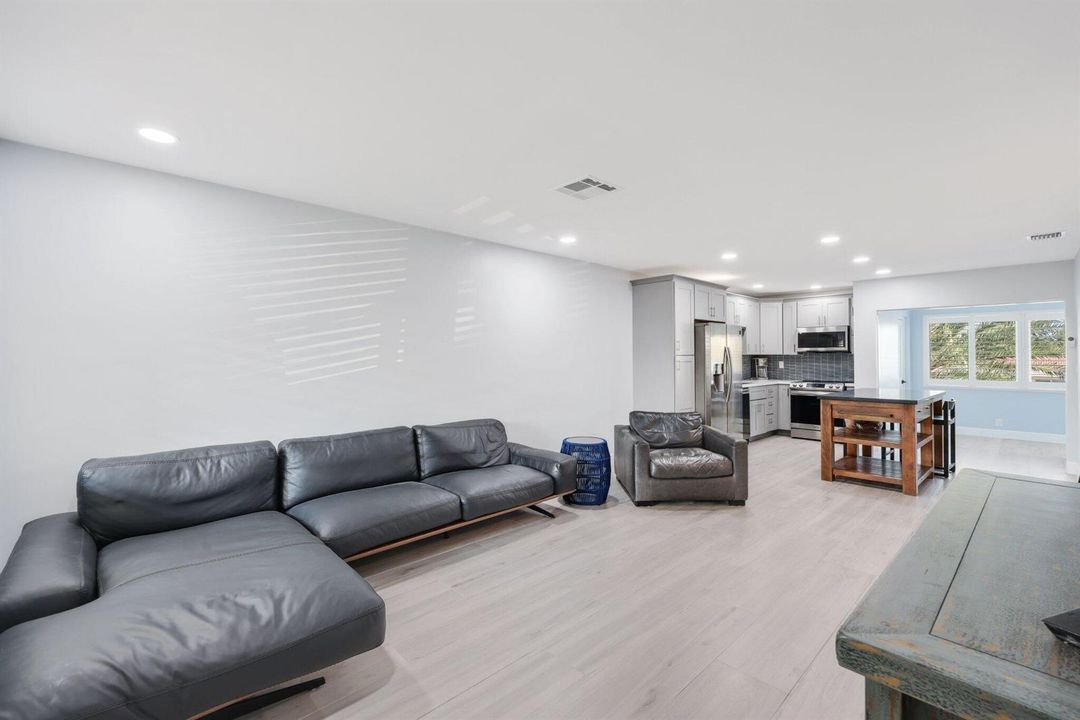 833 Southeast 22nd Ave - 36.jpg-SMALL