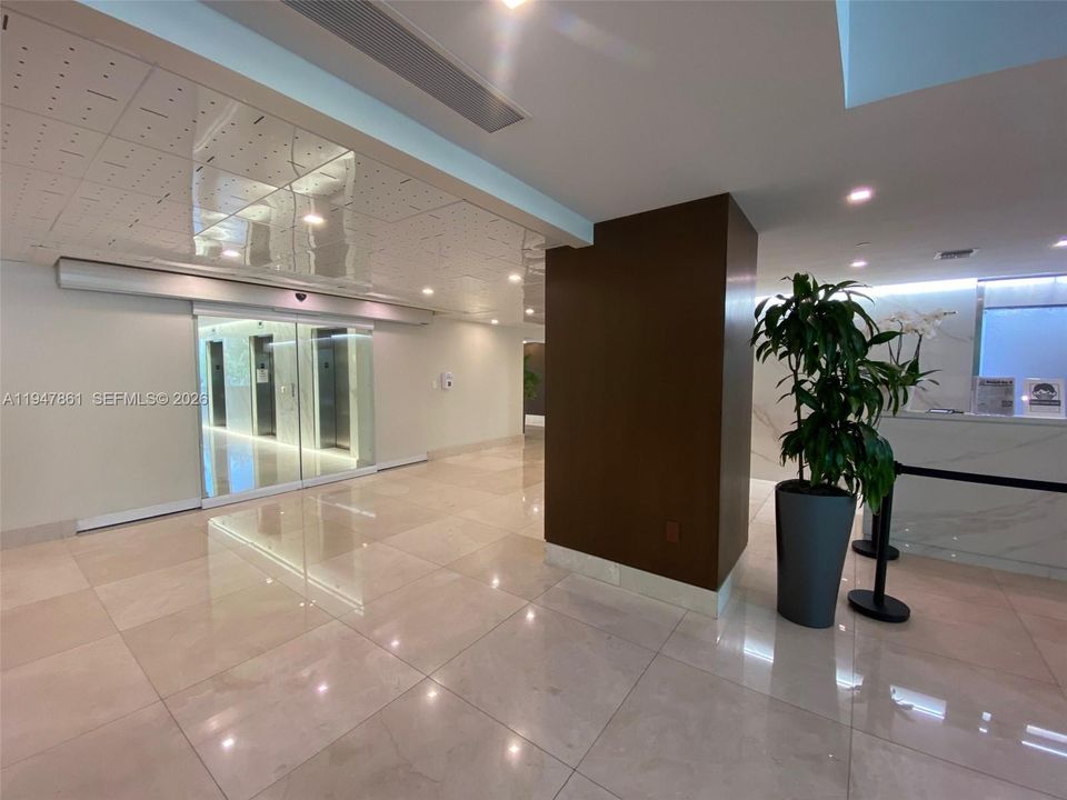 En Venta: $349,000 (1 camas, 1 baños, 700 Pies cuadrados)