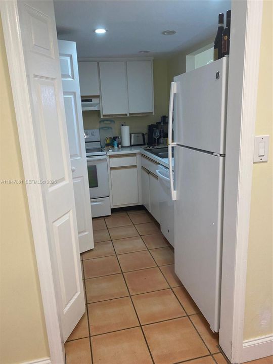 En Venta: $349,000 (1 camas, 1 baños, 700 Pies cuadrados)