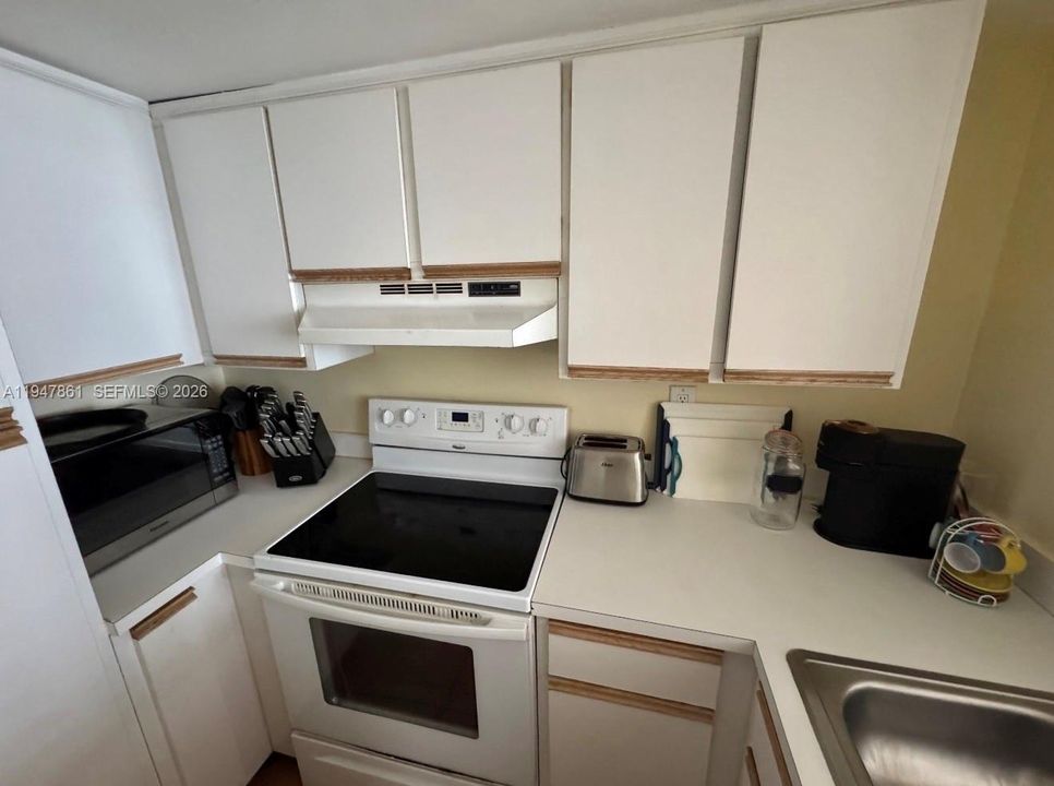 En Venta: $349,000 (1 camas, 1 baños, 700 Pies cuadrados)