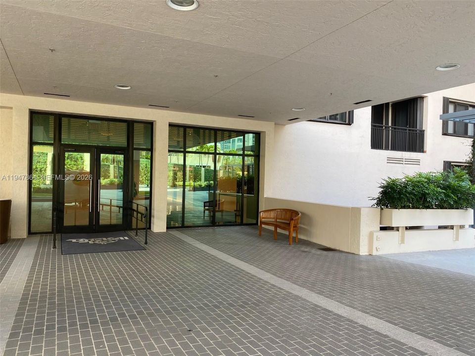 En Venta: $349,000 (1 camas, 1 baños, 700 Pies cuadrados)