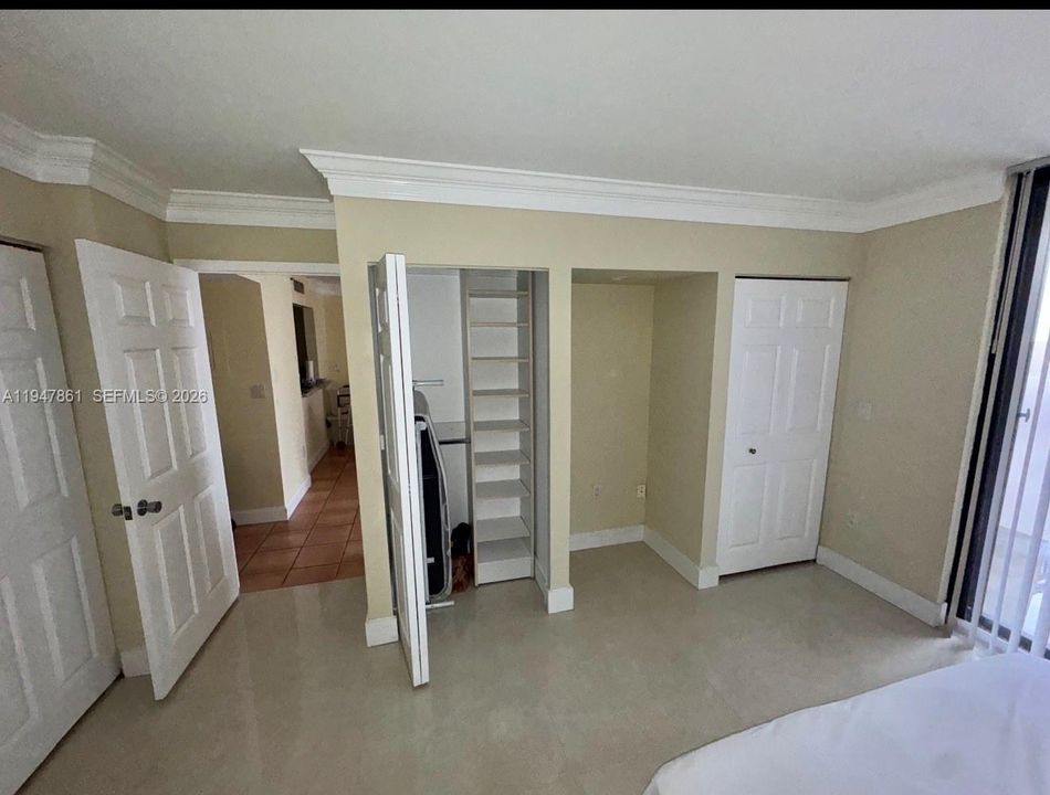 En Venta: $349,000 (1 camas, 1 baños, 700 Pies cuadrados)