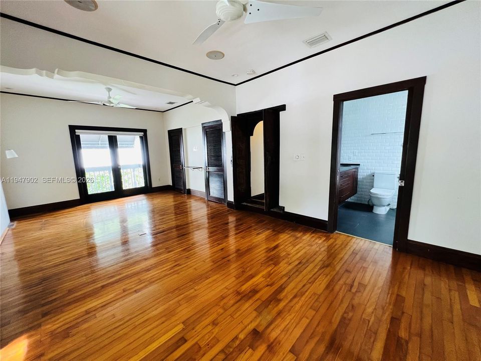 Recientemente alquilado: $4,600 (2 camas, 2 baños, 1400 Pies cuadrados)
