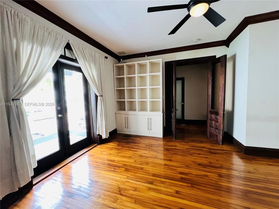 Recientemente alquilado: $4,600 (2 camas, 2 baños, 1400 Pies cuadrados)