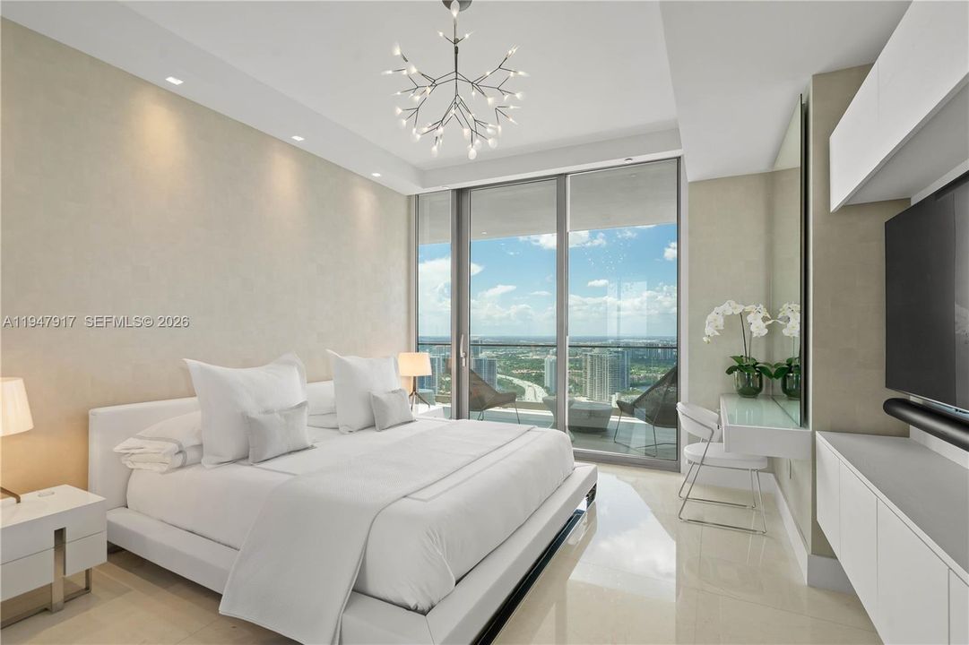 En Venta: $4,750,000 (3 camas, 3 baños, 2271 Pies cuadrados)