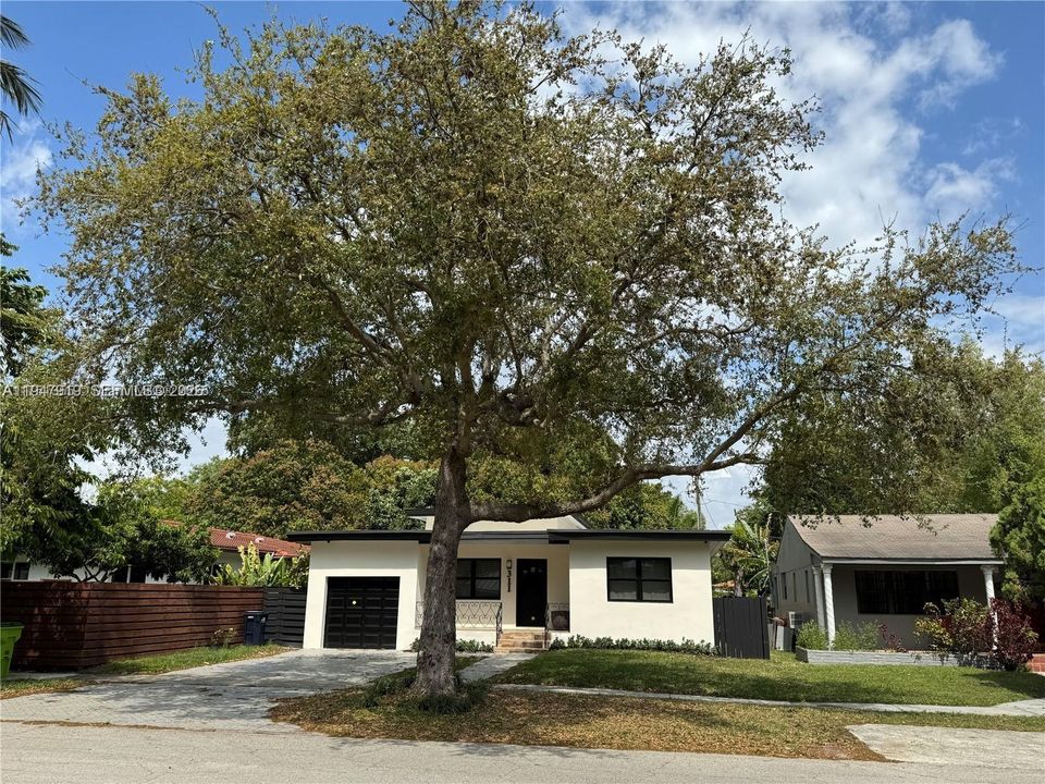 En Venta: $1,049,900 (3 camas, 3 baños, 0 Pies cuadrados)