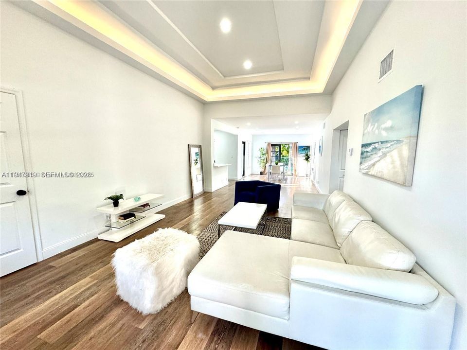 En Venta: $1,049,900 (3 camas, 3 baños, 0 Pies cuadrados)